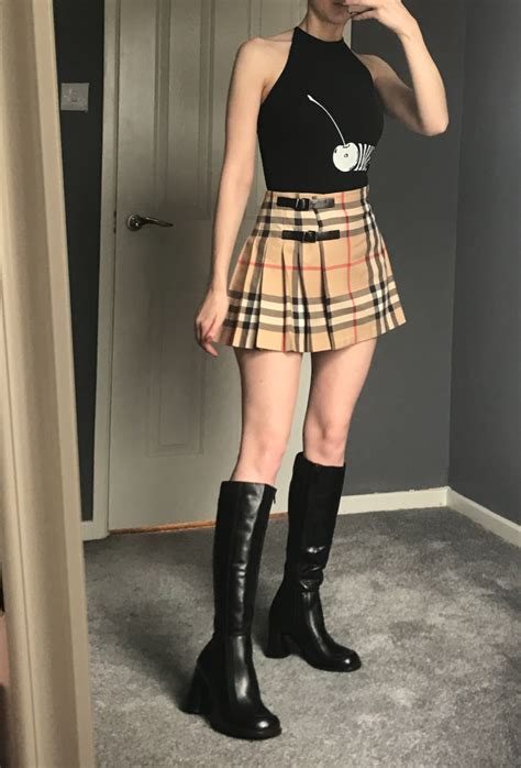 I’ve had this Burberry skirt listed on my Depop for a month